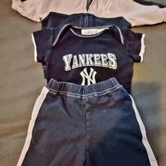 Sold - Picture 3 of 11